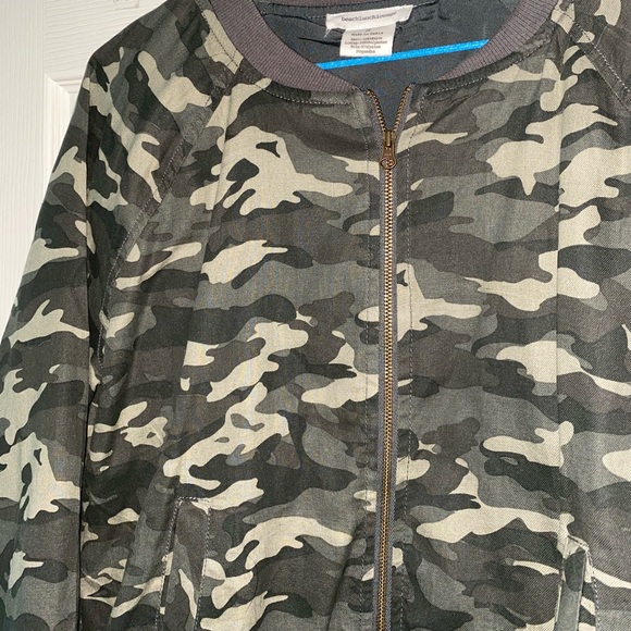 Bomber Jacket - Picture 2 of 8